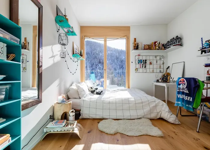 New Modern 4Br Villa With Mountain Views In Davos
